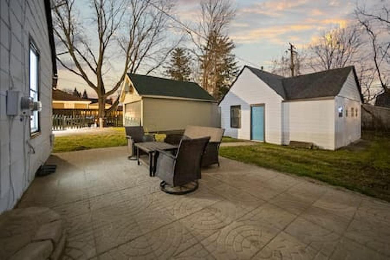 Urban Elegance Retreat In Downtown Rochester Exterior photo